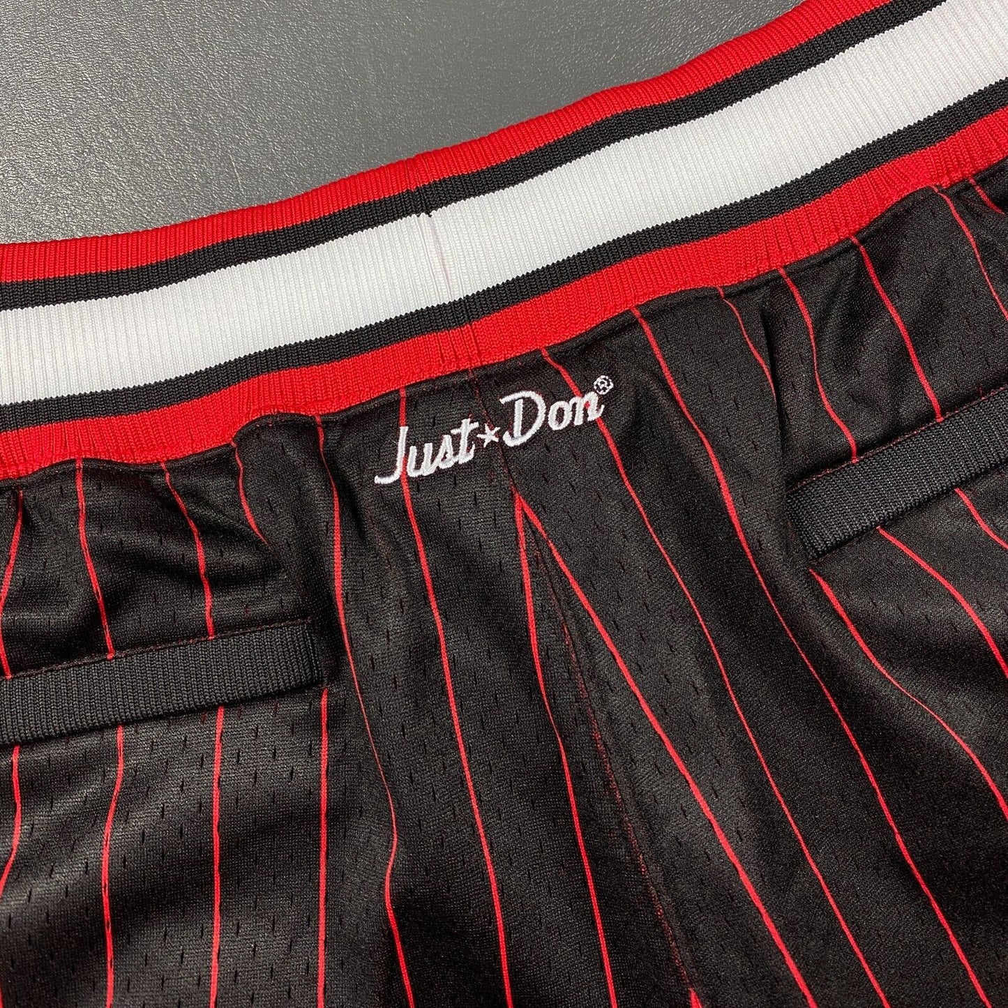100% Authentic Just Don x Mitchell Ness 96 97 10th Anniversary Bulls Shorts XL