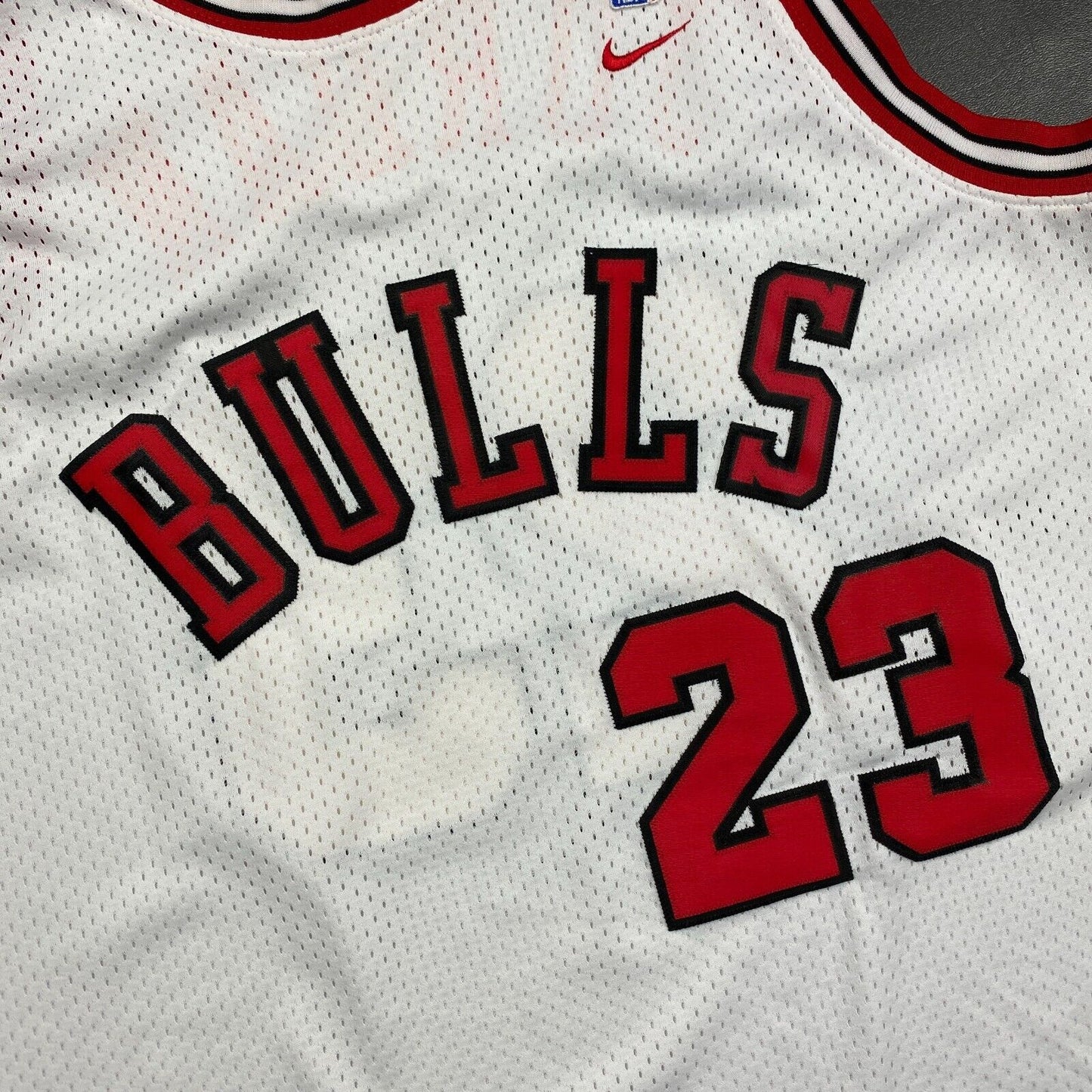 100% Authentic Michael Jordan Vintage Nike 84 85 Bulls Rookie Jersey Size L Mens