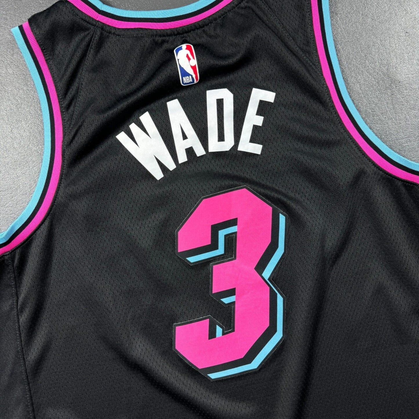 100% Authentic Dwyane Wade Nike Miami Heat Vice City Jersey Size 48 L Mens