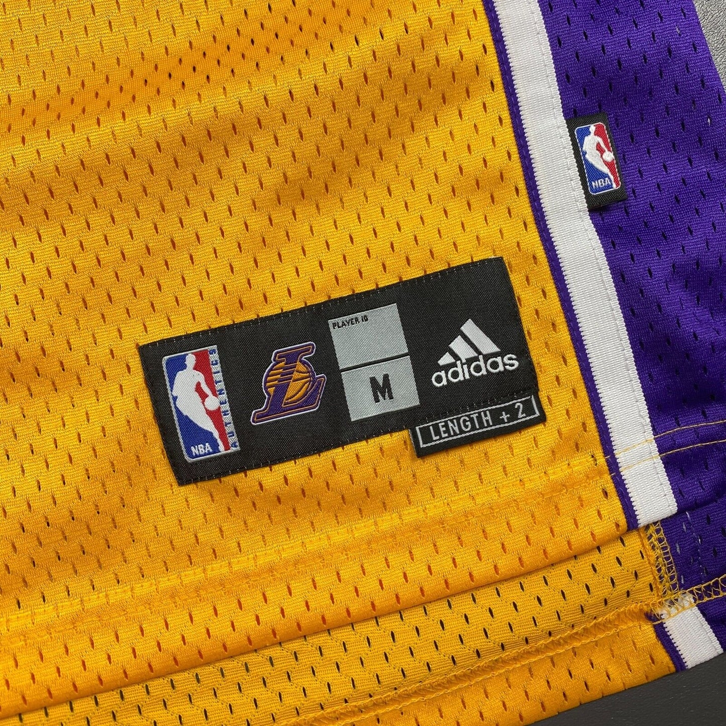 100% Authentic Kobe Bryant Adidas Los Angeles Lakers Swingman Jersey Size M Mens