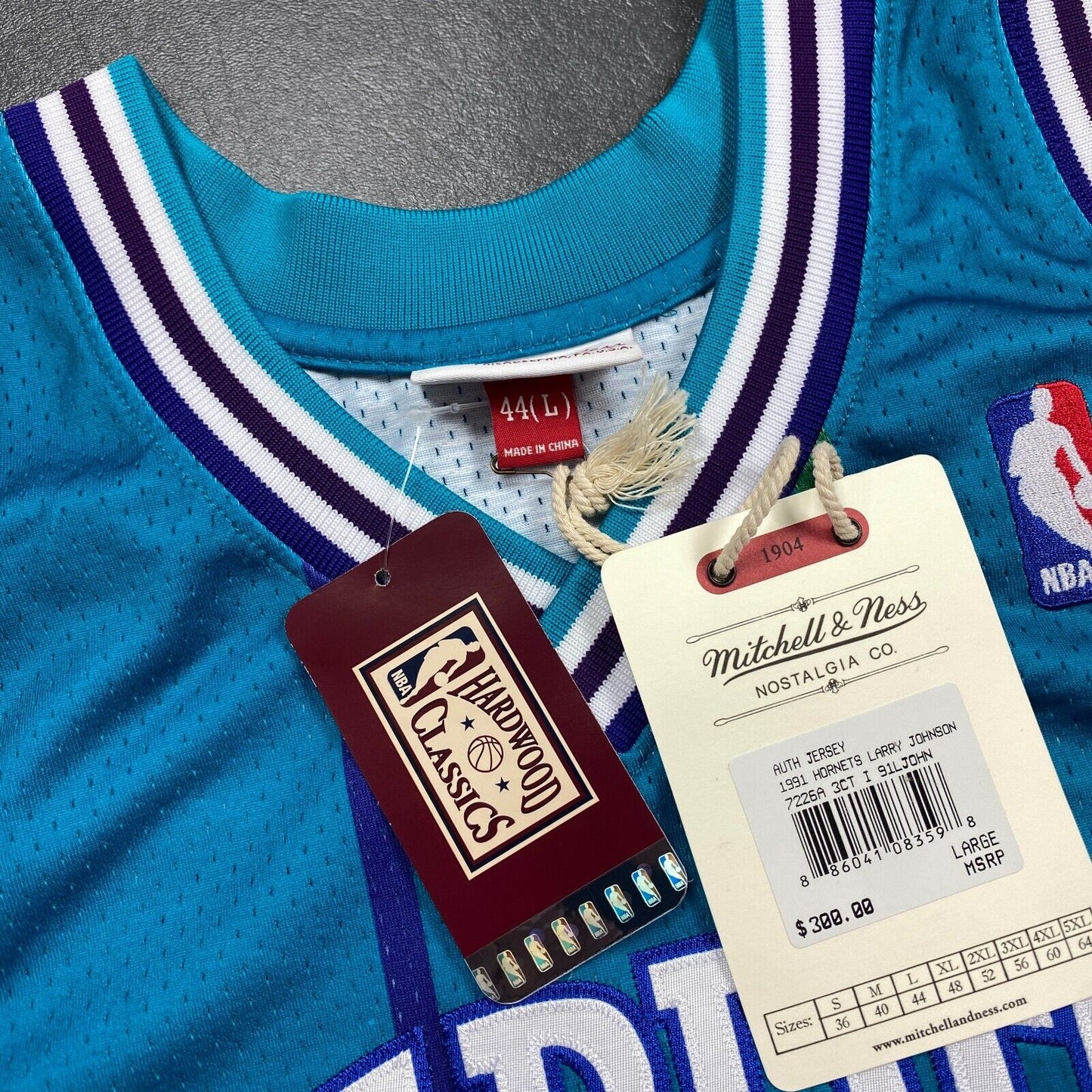 100% Authentic Larry Johnson Mitchell Ness 92 93 Hornets Jersey Size 44 L Mens