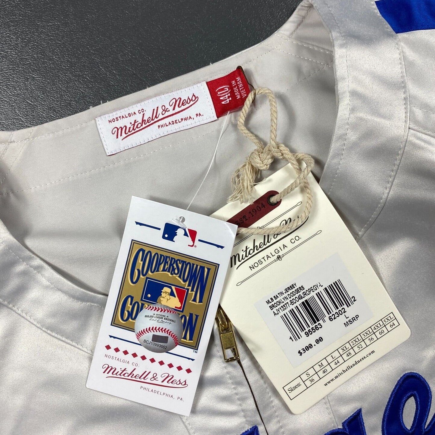 100% Authentic Jackie Robinson Mitchell Ness 1949 Dodgers Jersey Size 44 L Mens