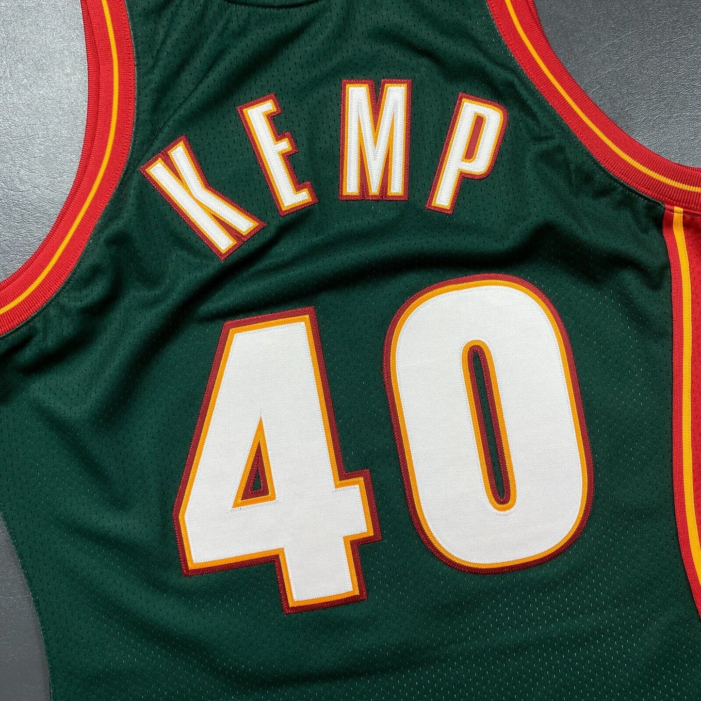 100% Authentic Shawn Kemp Mitchell & Ness 95 96 Seattle Sonics Jersey Size 40 M