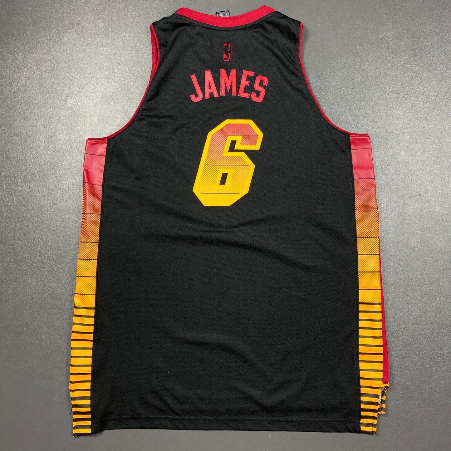 100% Authentic Lebron James Adidas Miami Heat Swingman Jersey Size 2XL Mens