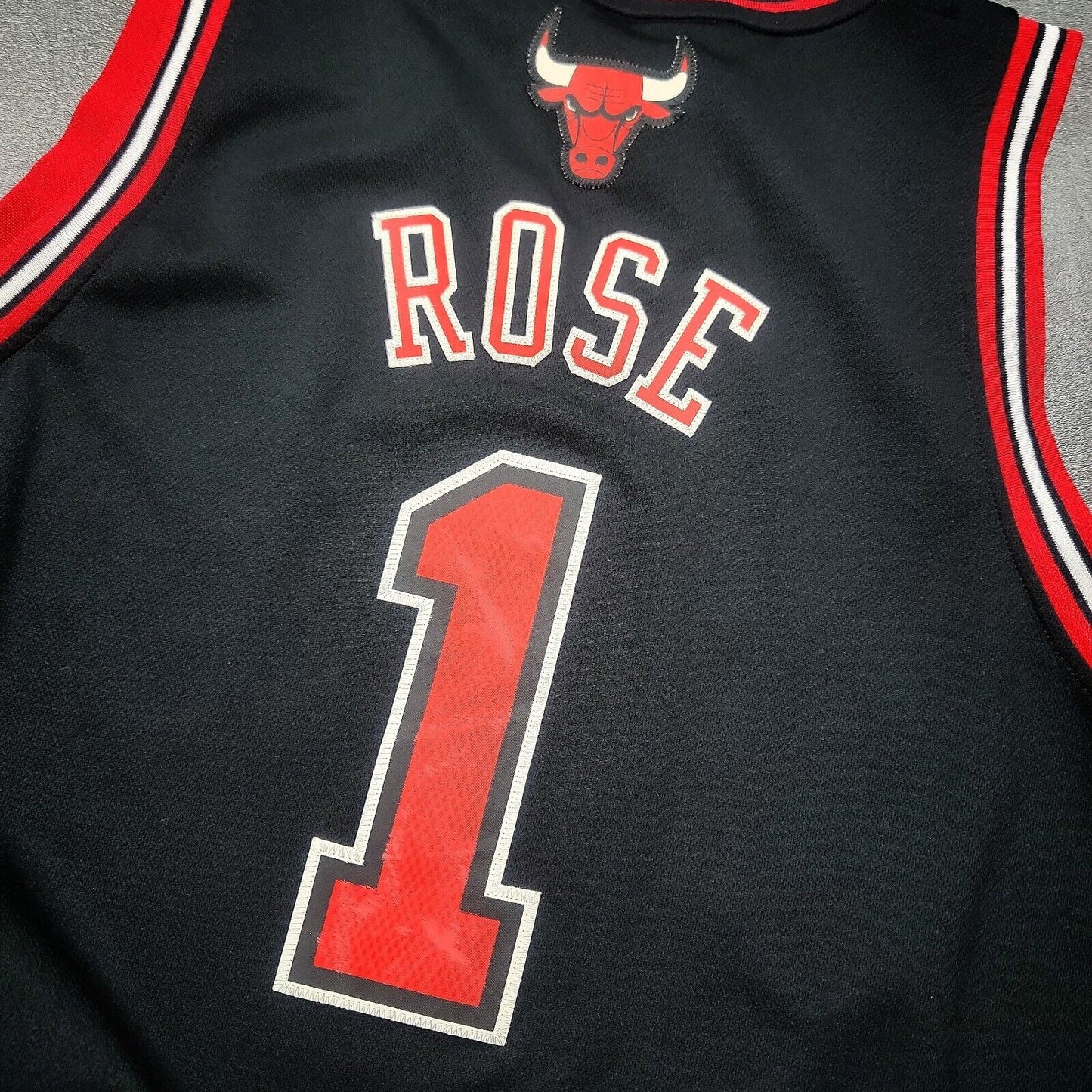 100% Authentic Derrick Rose Adidas Chicago Bulls Jersey Size Size XL Mens