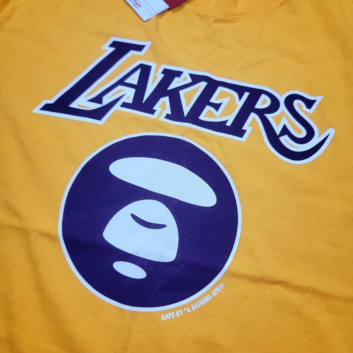 100% Authentic Aape x Mitchell Ness Lakers T Shirt M 40 Lebron James Kobe bape