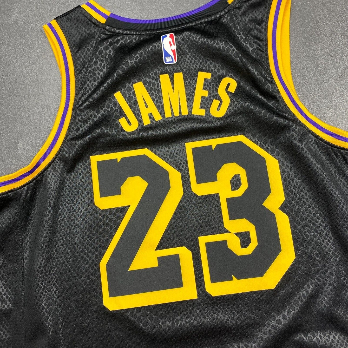 100% Authentic Lebron James Nike Lakers Black Mamba City Jersey Size 48 L Mens