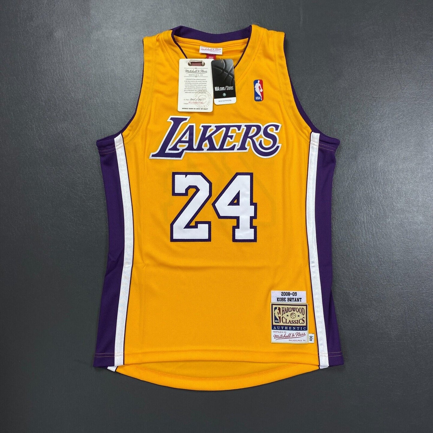 100% Authentic Kobe Bryant Mitchell Ness 08 09 LA Lakers Jersey Size 40 M Mens