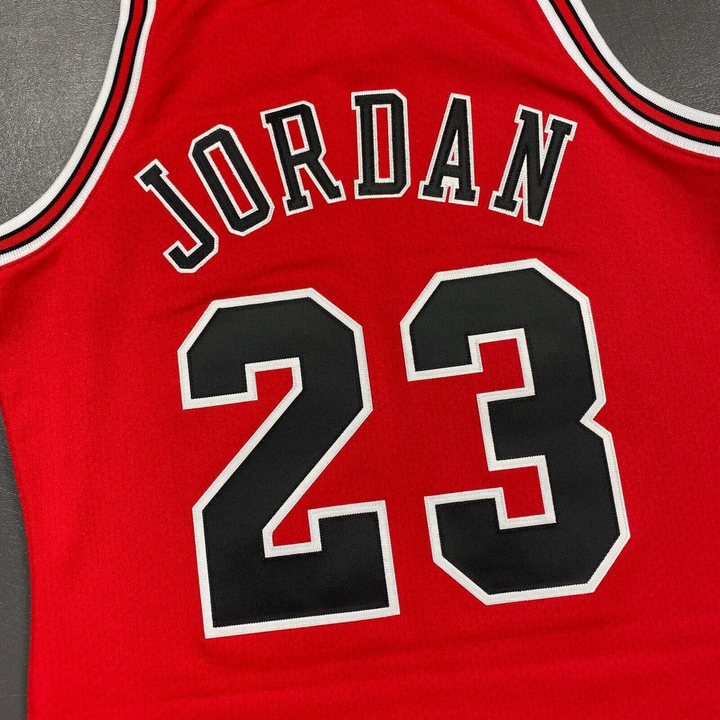100% Authentic Michael Jordan Mitchell Ness 95 96 Finals Bulls Jersey 40 M Men