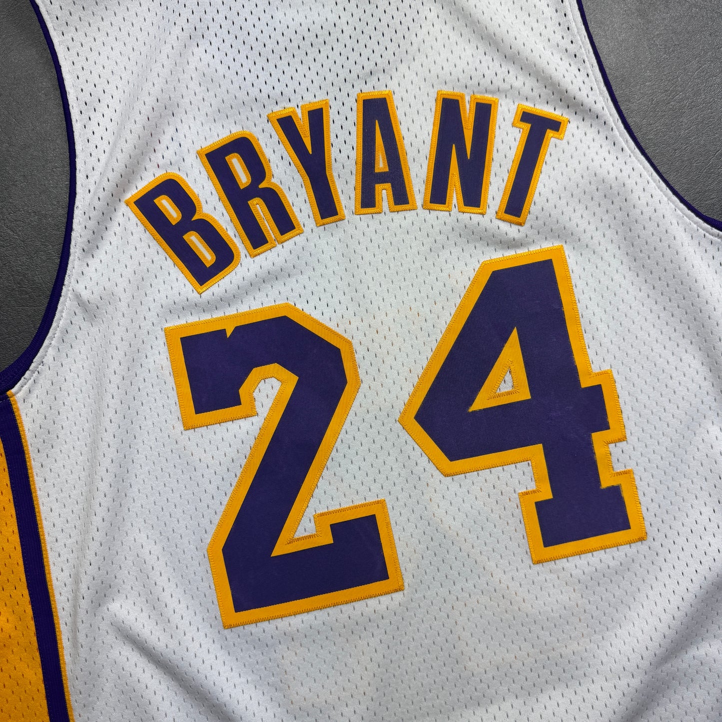 100% Authentic Kobe Bryant Adidas 2008 NBA Finals Lakers Jersey Size XL Mens