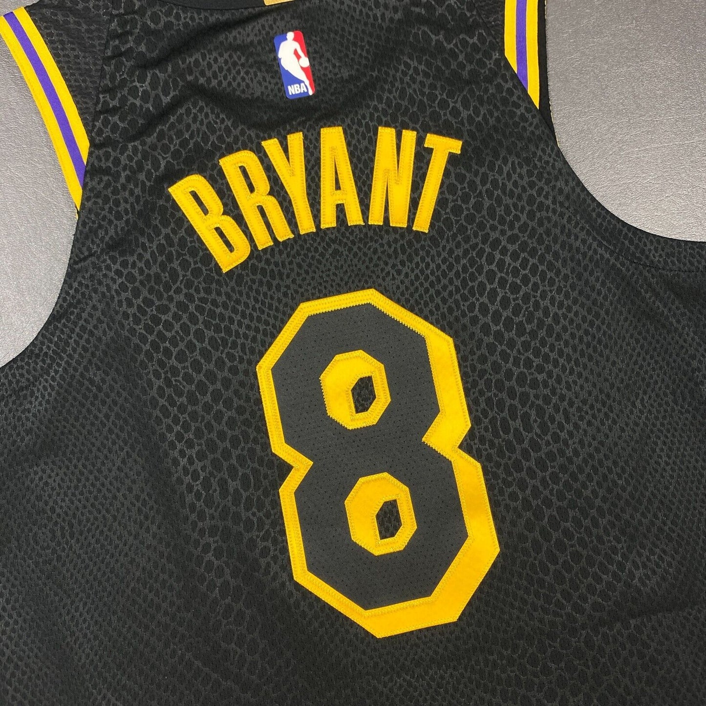 100% Authentic Kobe Bryant Nike Lakers Lore Series Black Mamba City Jersey 44 M