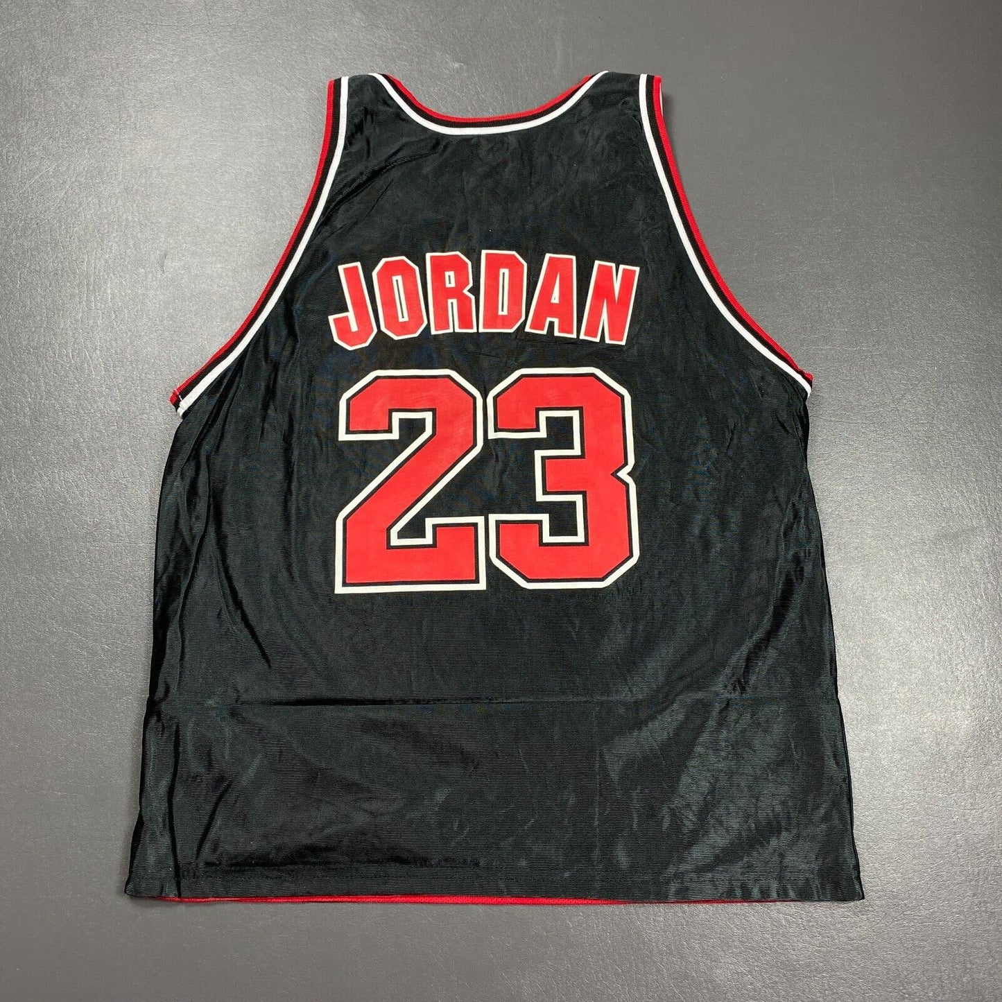 100% Authentic Michael Jordan Vintage Champion Bulls Reversible Jersey Size 44