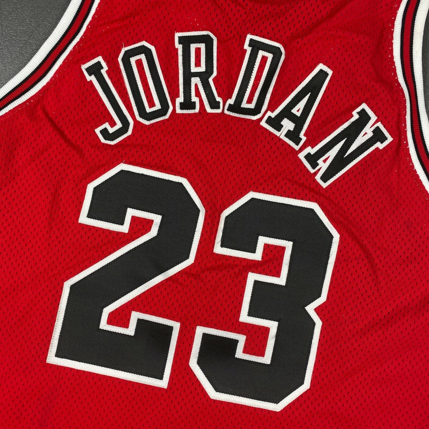 100% Authentic Michael Jordan Vintage Champion 95 96 Bulls Jersey 44 L pro cut