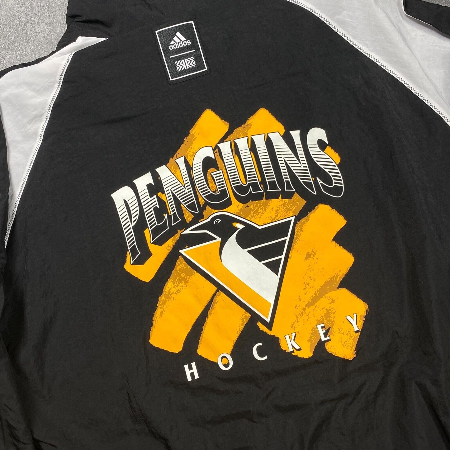 100% Authentic Pittsburgh Penguins Vintage Adidas Reverse Retro Jacket Size 3XL