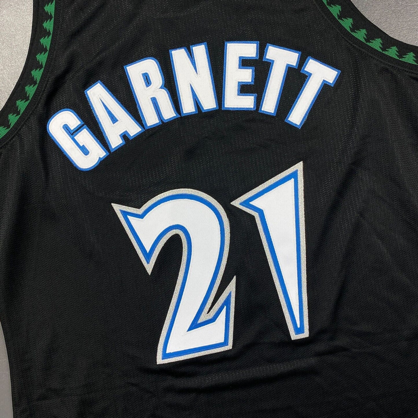 100% Authentic Kevin Garnett Mitchell & Ness 97 98 Wolves Jersey Size L 44 Mens