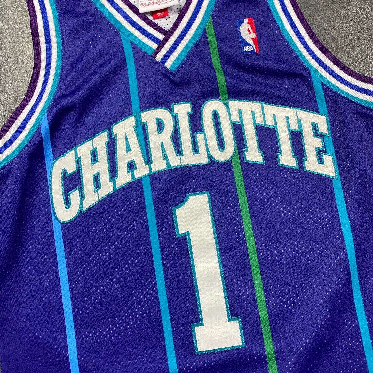 100% Authentic Muggsy Bogues Mitchell Ness 94 95 Hornets Jersey Size 40 M Mens