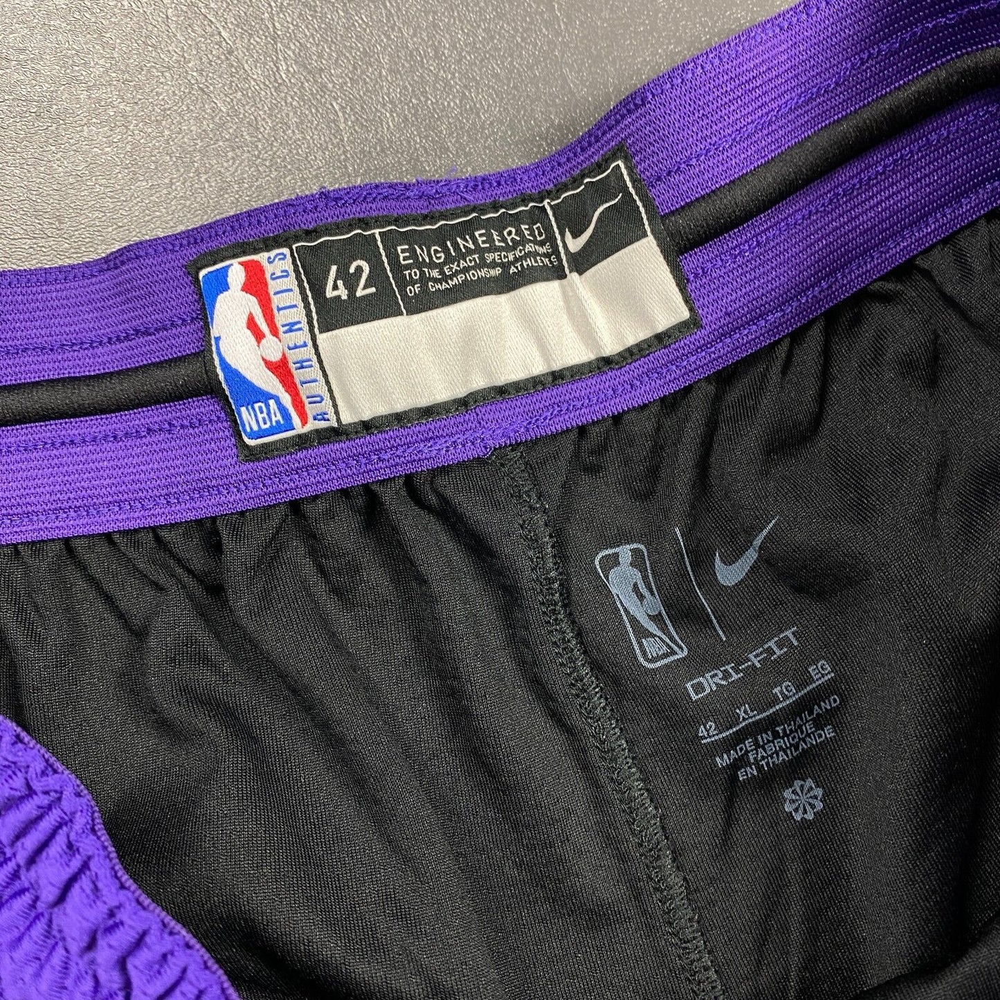 100% Authentic Los Angeles Lakers Nike City Edition Swingman Shorts 42 XL Mens