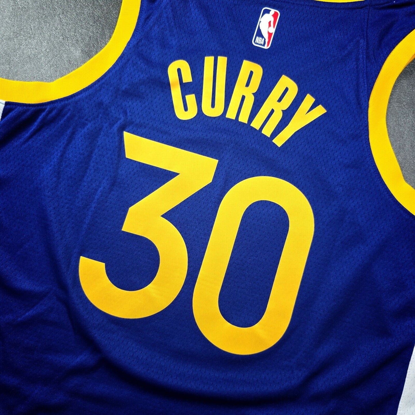 100% Authentic Stephen Curry Nike Warriors Icon Swingman Jersey Size 44 M Mens