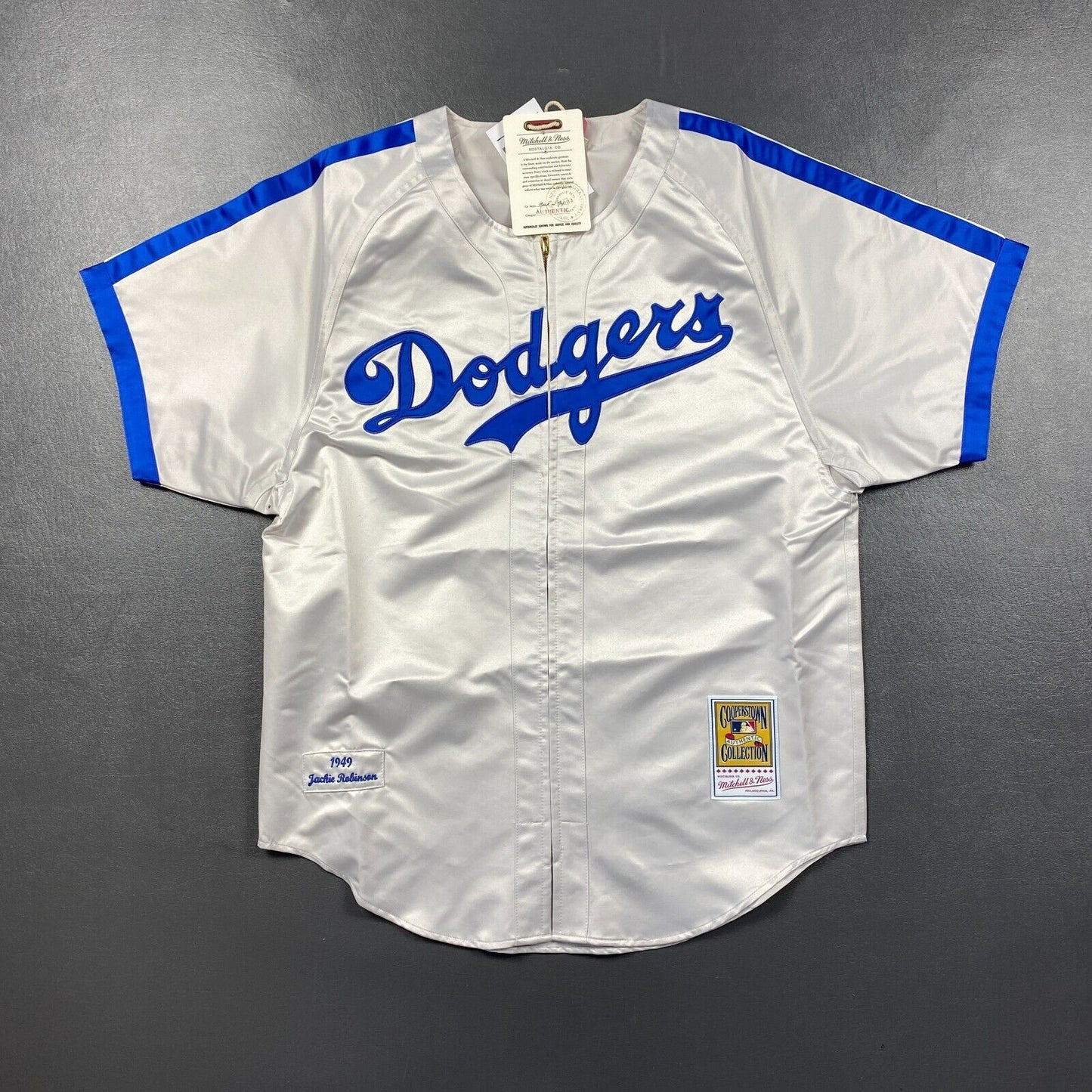 100% Authentic Jackie Robinson Mitchell Ness 1949 Dodgers Jersey Size 44 L Mens