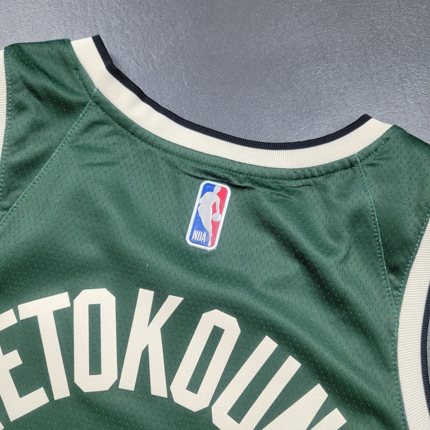 100% Authentic Giannis Antetokounmpo Nike Bucks Earned Edition Jersey Size 44 M
