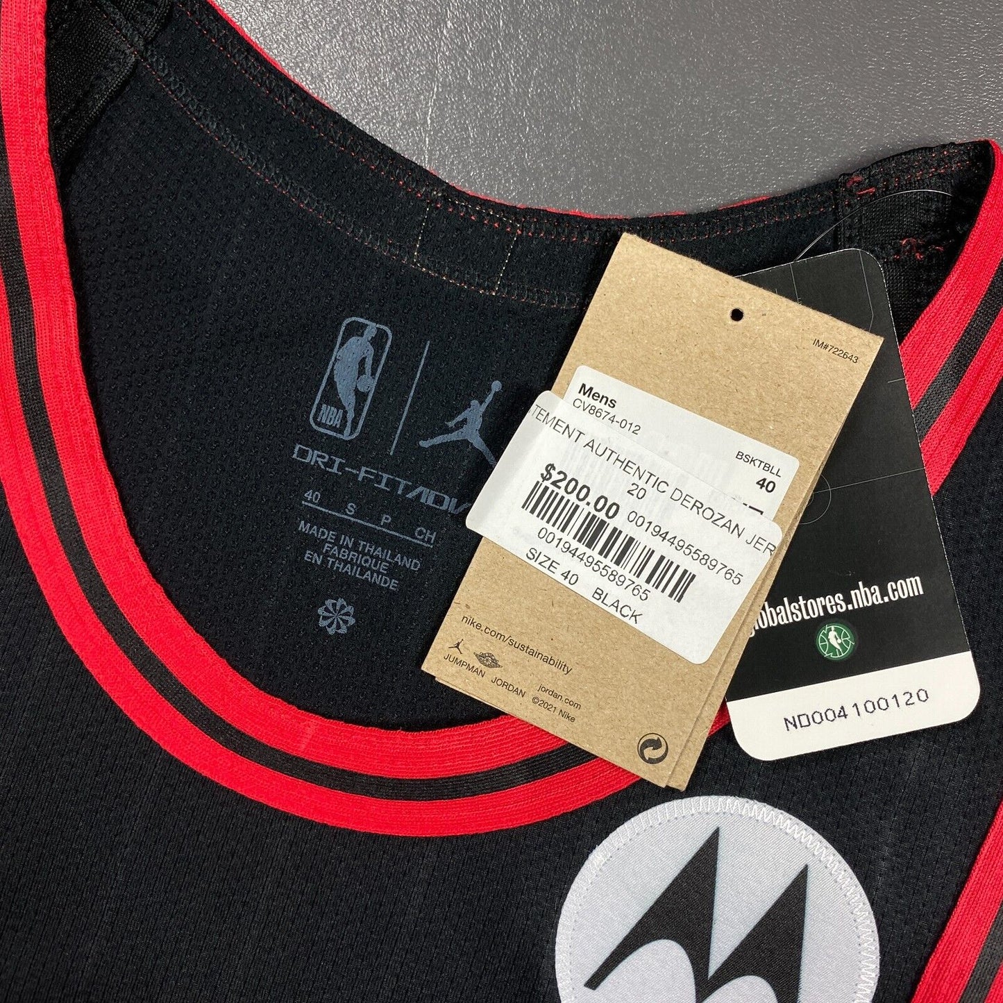 100% Authentic Demar DeRozan Nike Bulls Statement Jersey Size 40 S Motorola