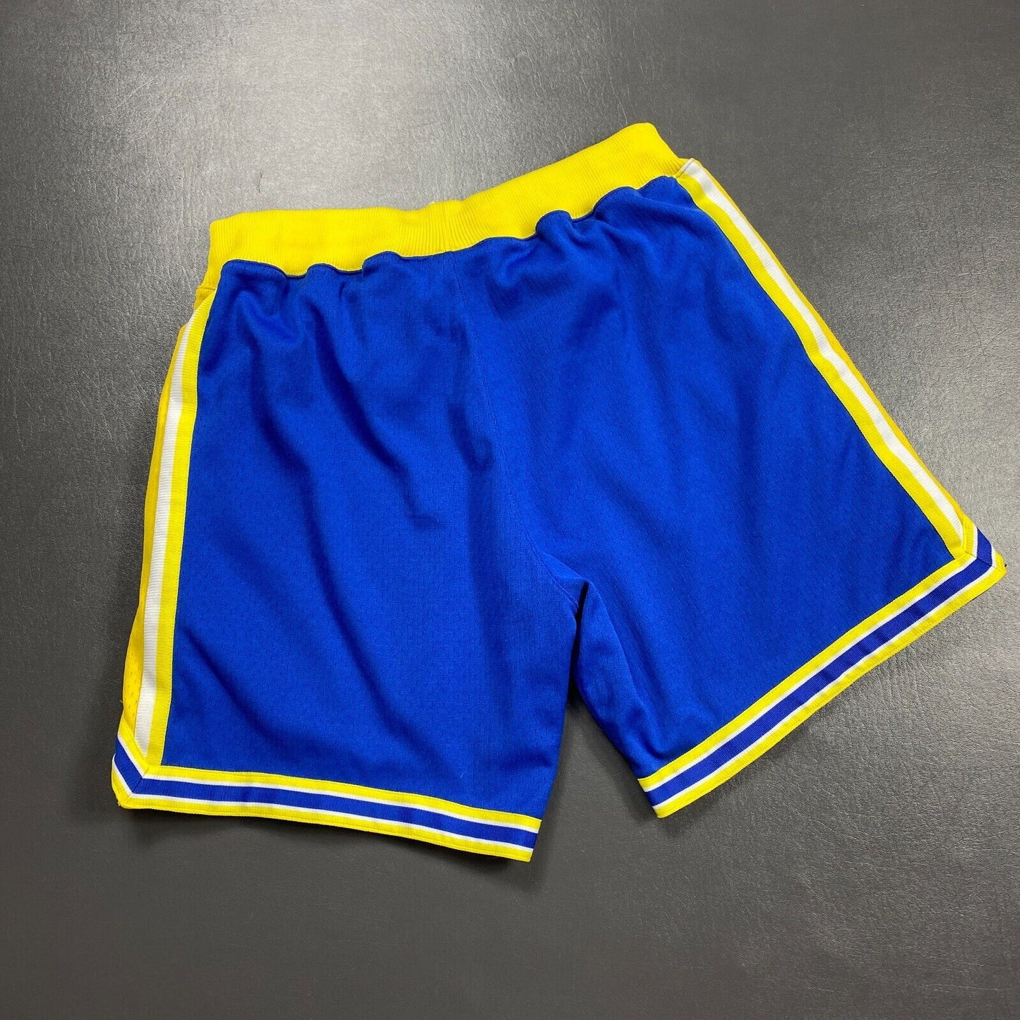 100% Authentic 95 96 Golden State Warriors Mitchell Ness Pockets Shorts Size L