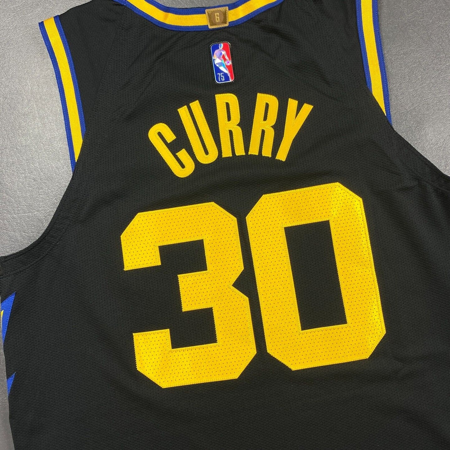 100% Authentic Stephen Curry Nike Warriors City Edition Jersey Size 44 M Mens