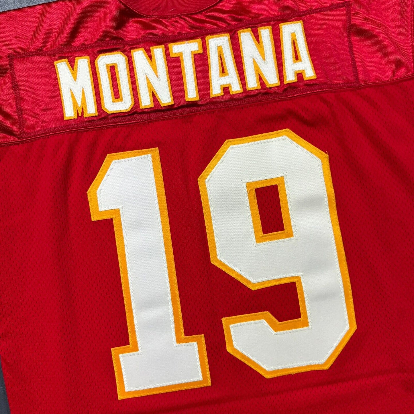 100% Authentic Joe Montana Vintage Wilson Pro Line Chiefs Jersey Size 50 XL 2XL