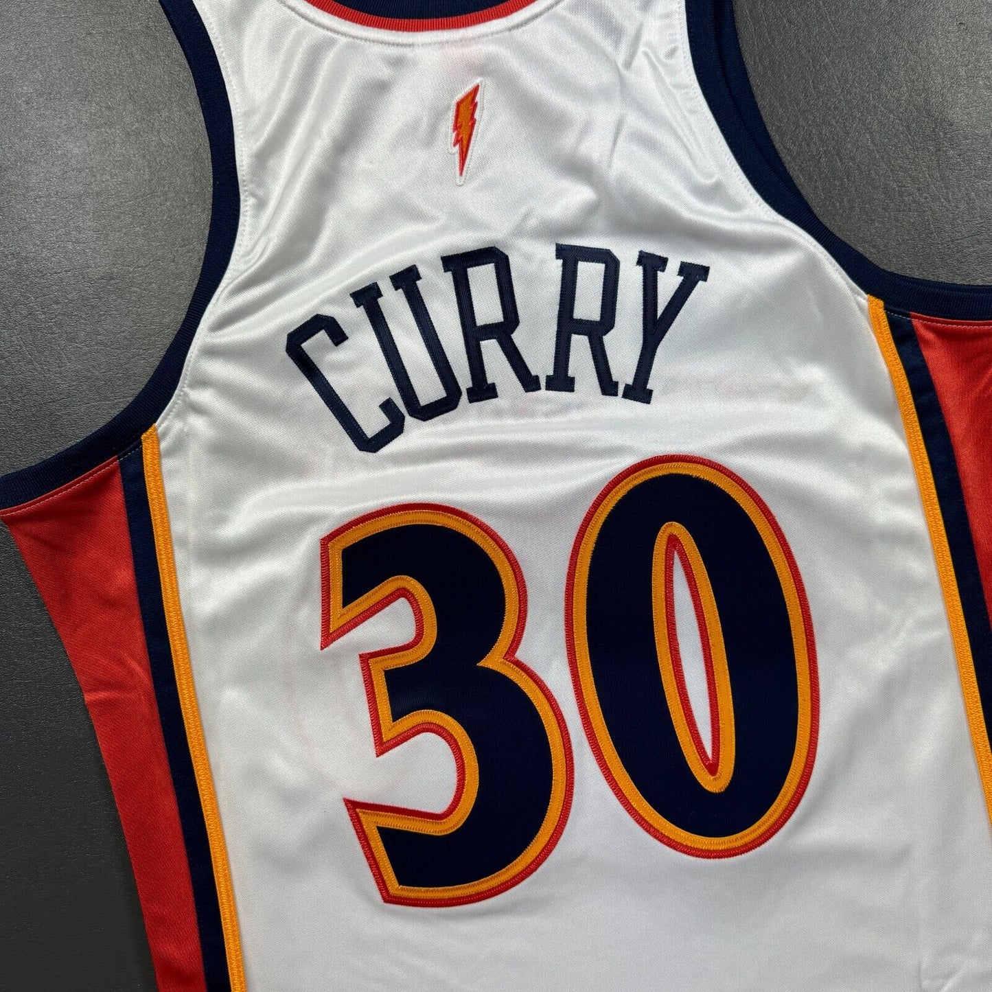 100% Authentic Stephen Curry Mitchell & Ness 09 10 Warriors Jersey Size 40 M Men