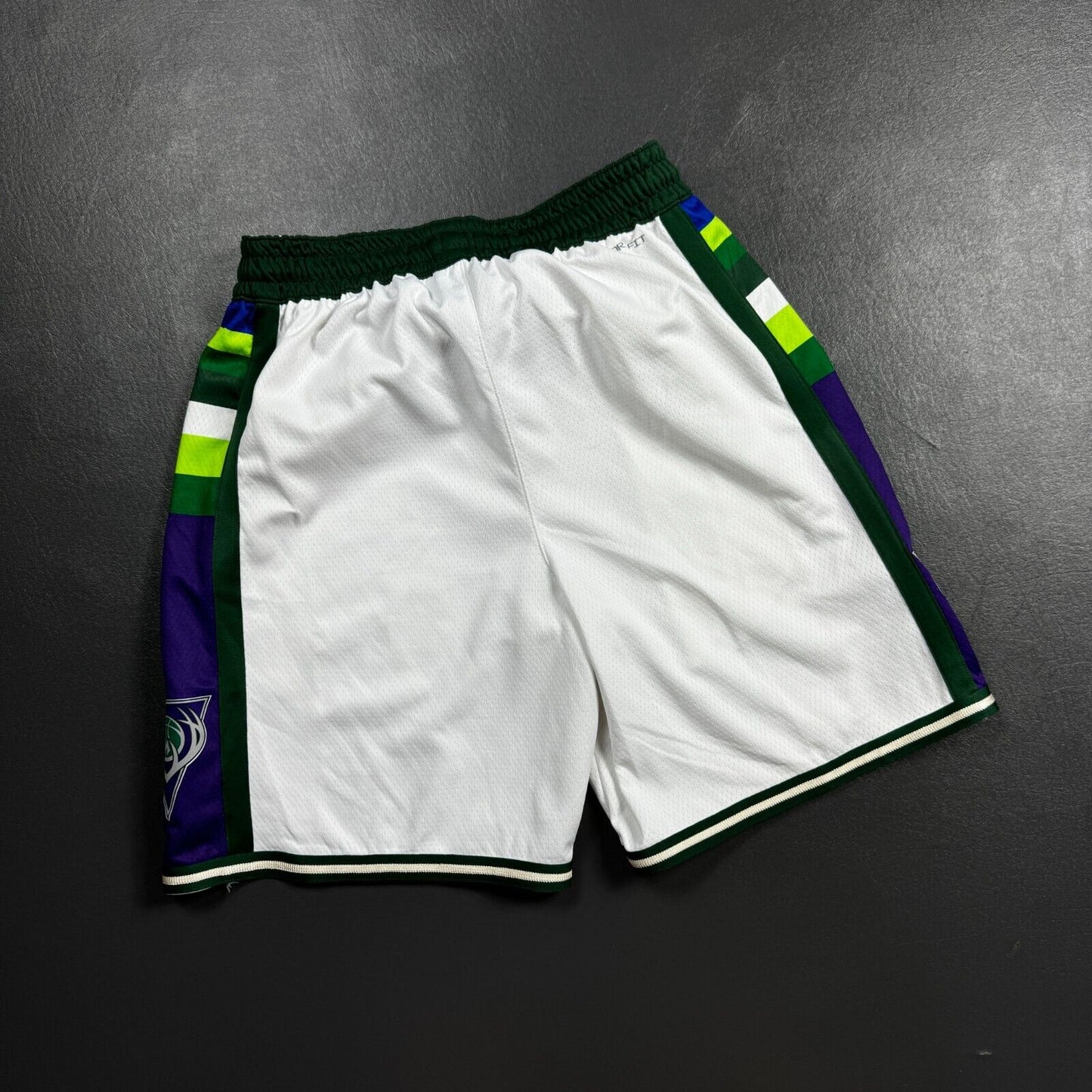 100% Authentic Nike Milwaukee Bucks City Edition Shorts Size 38 L Mens