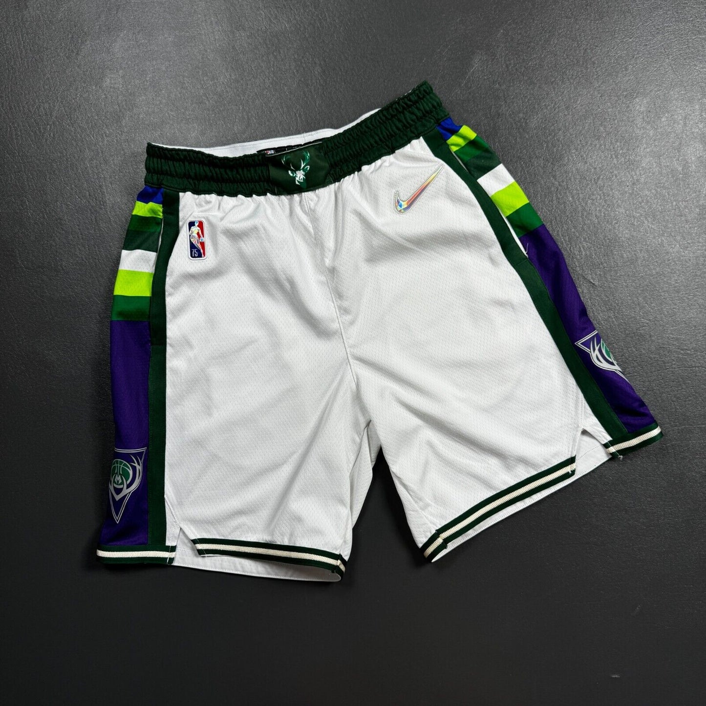 100% Authentic Nike Milwaukee Bucks City Edition Shorts Size 38 L Mens