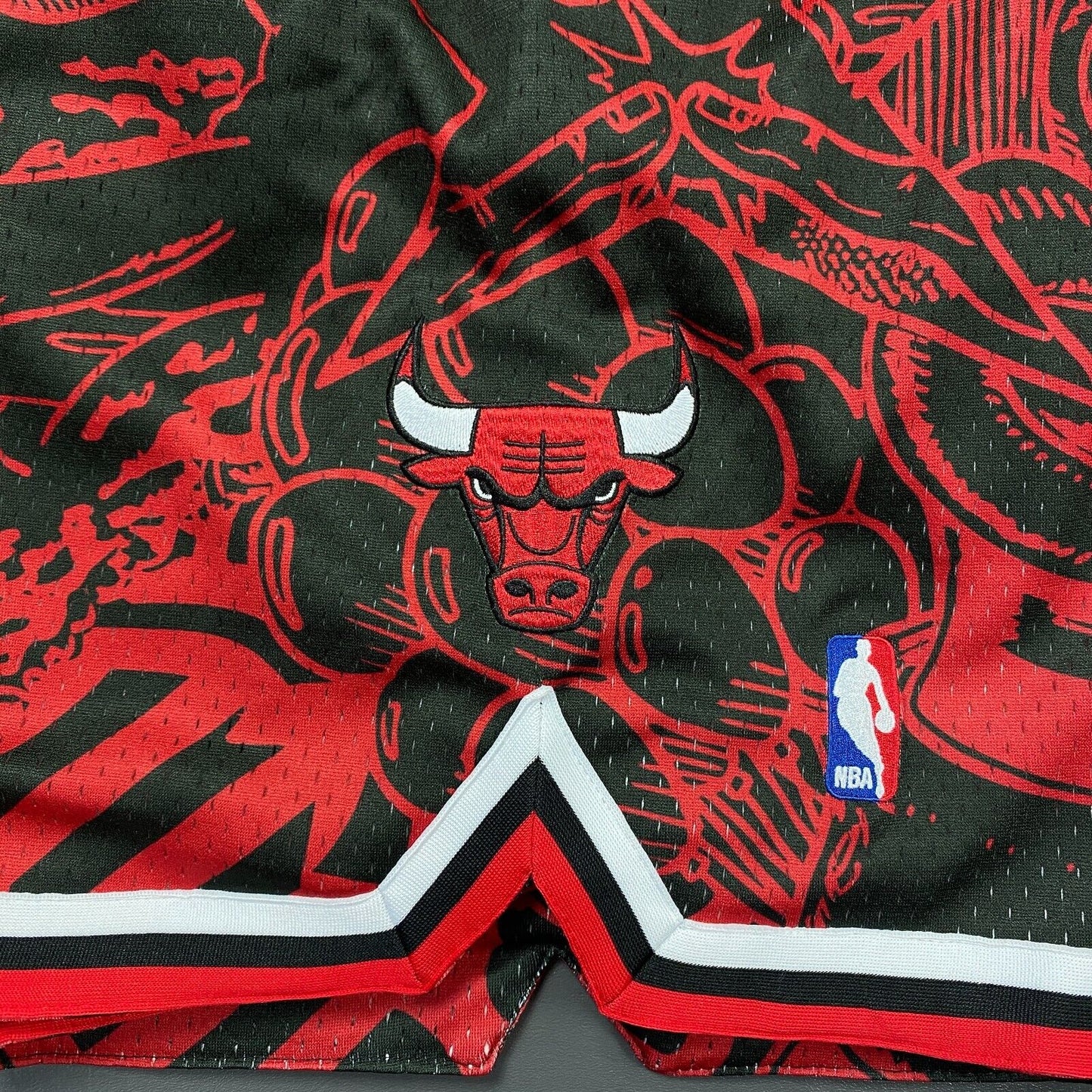 100% Authentic Hebru Brantley x Mitchell Ness 97 98 Bulls Shorts 48 XL - jordan