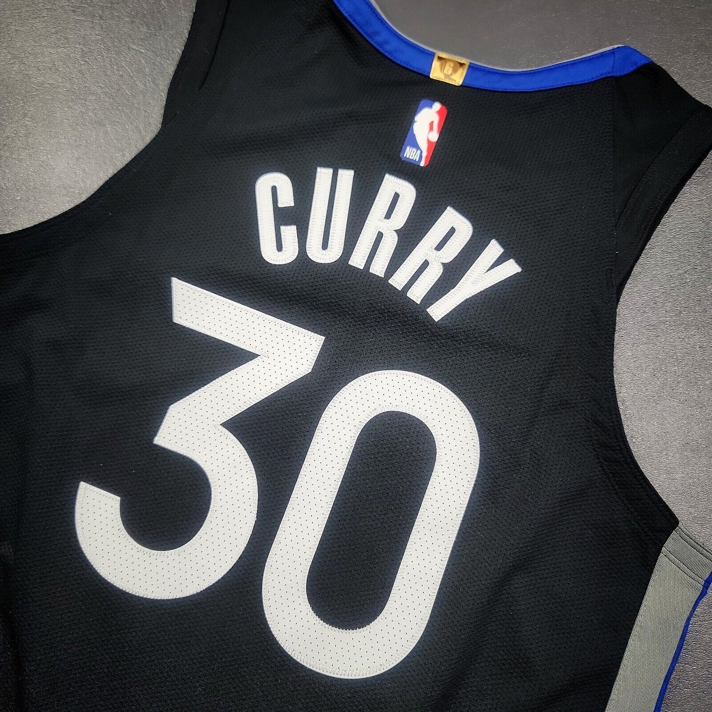 100% Authentic Stephen Curry Nike Warriors City The Town Jersey Size 44 M