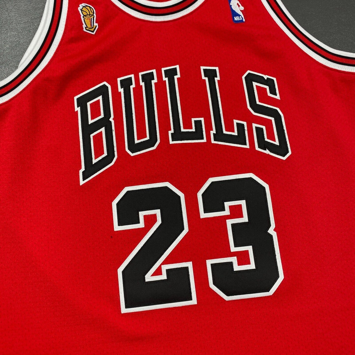 100% Authentic Michael Jordan Mitchell Ness 95 96 Finals Bulls Jersey 44 L Men