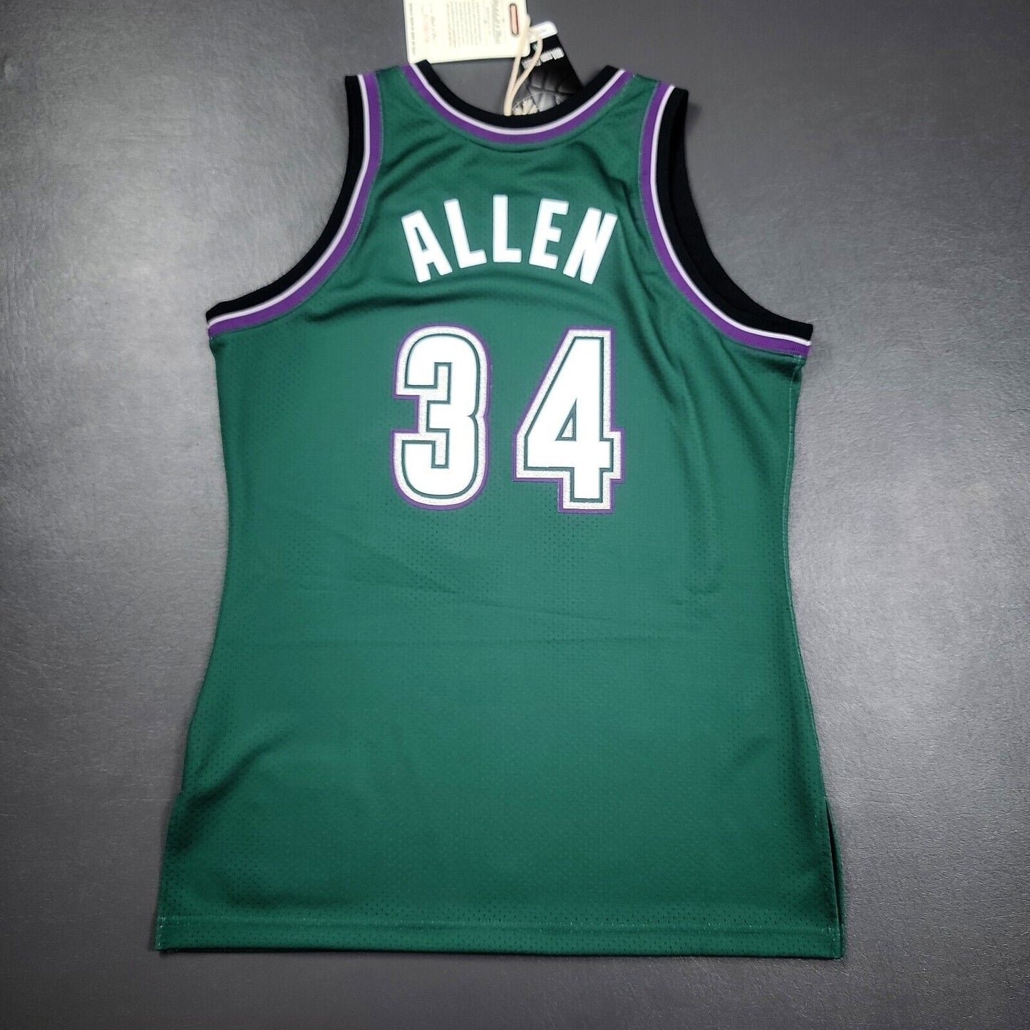 100% Authentic Ray Allen Mitchell & Ness 96 97 Bucks Jersey Size 40 M Mens