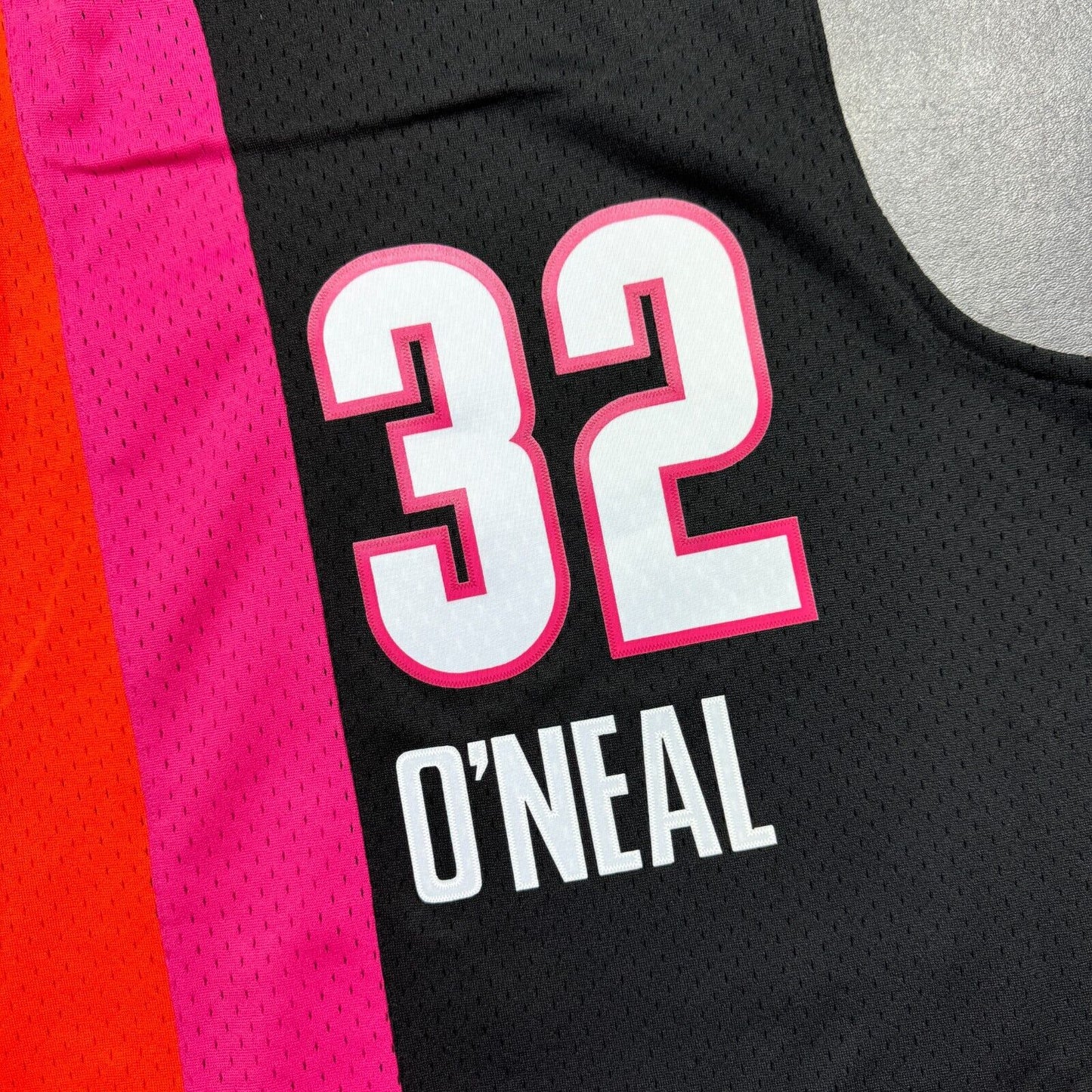 100% Authentic Shaquille O'Neal Mitchell Ness 05 06 HWC Miami Heat Jersey M 40