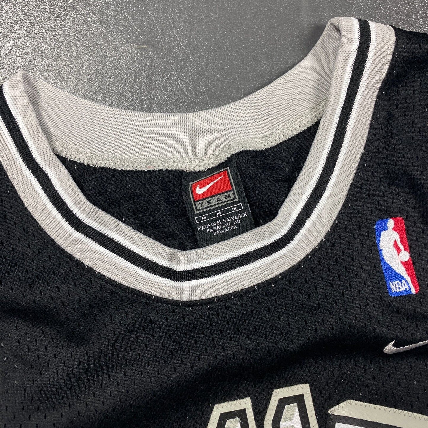 100% Authentic Tim Duncan Vintage Nike San Antonio Spurs Jersey Size M 40 Mens