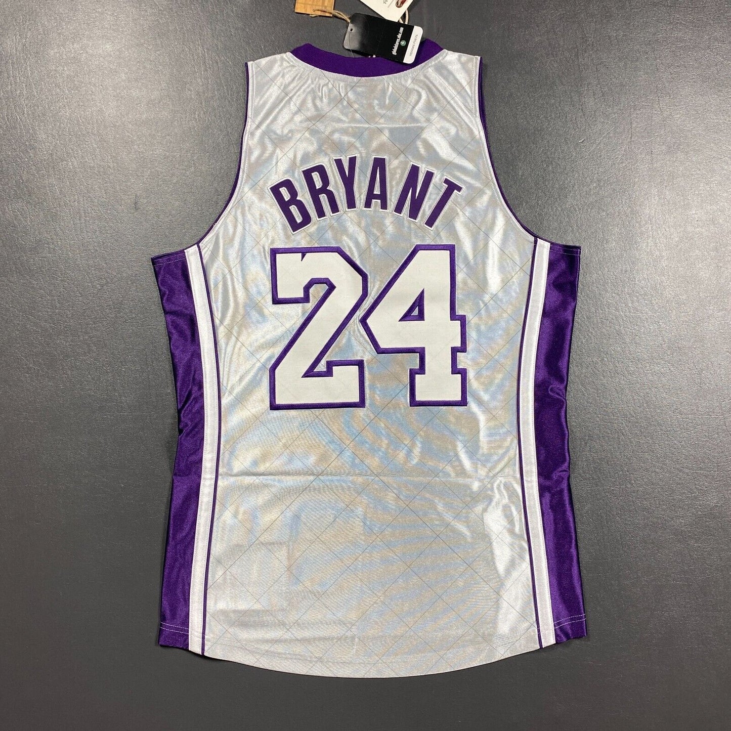 100% Authentic Kobe Bryant Mitchell Ness NBA 75th Platinum Lakers Jersey Size 40