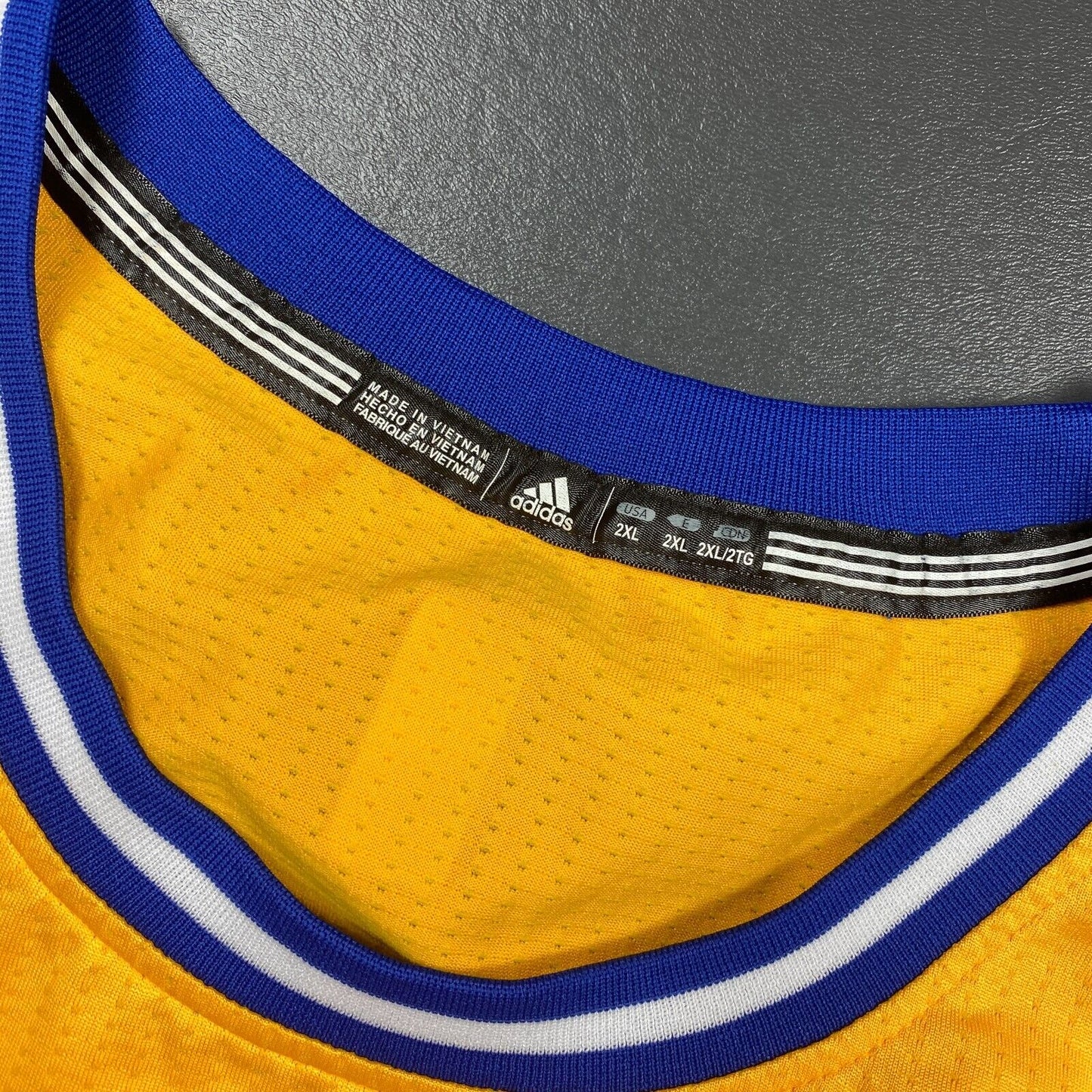 100% Authentic Stephen Curry Adidas Warriors The City HWC Jersey Size 2XL Mens