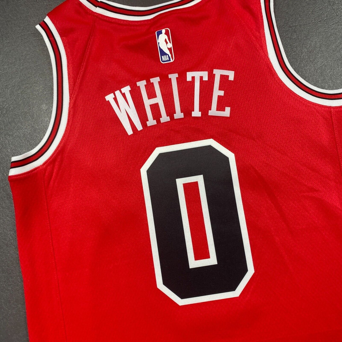 100% Authentic Coby White Nike Bulls Icon Edition Swingman Jersey Size 40 S Mens