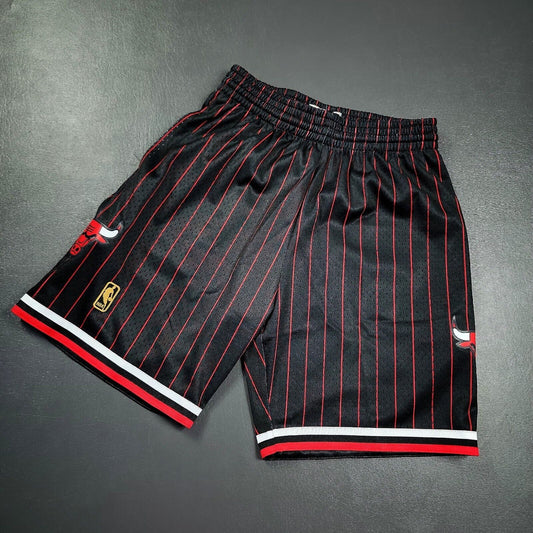 100% Authentic 96 97 Chicago Bulls Mitchell Ness Swingman Shorts M 40 - jordan