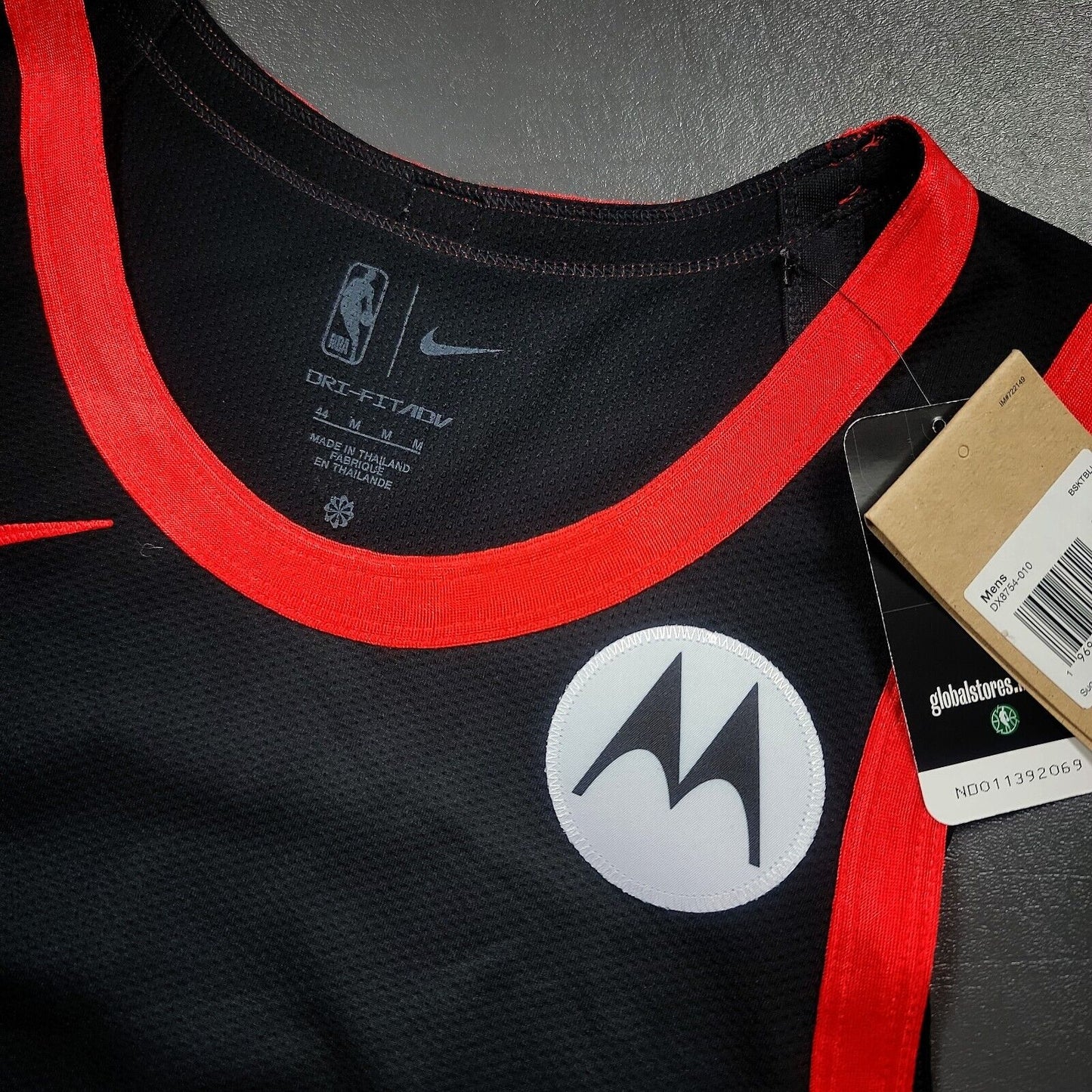 100% Authentic Demar DeRozan Nike Bulls City Edition Jersey Size 44 M Motorola