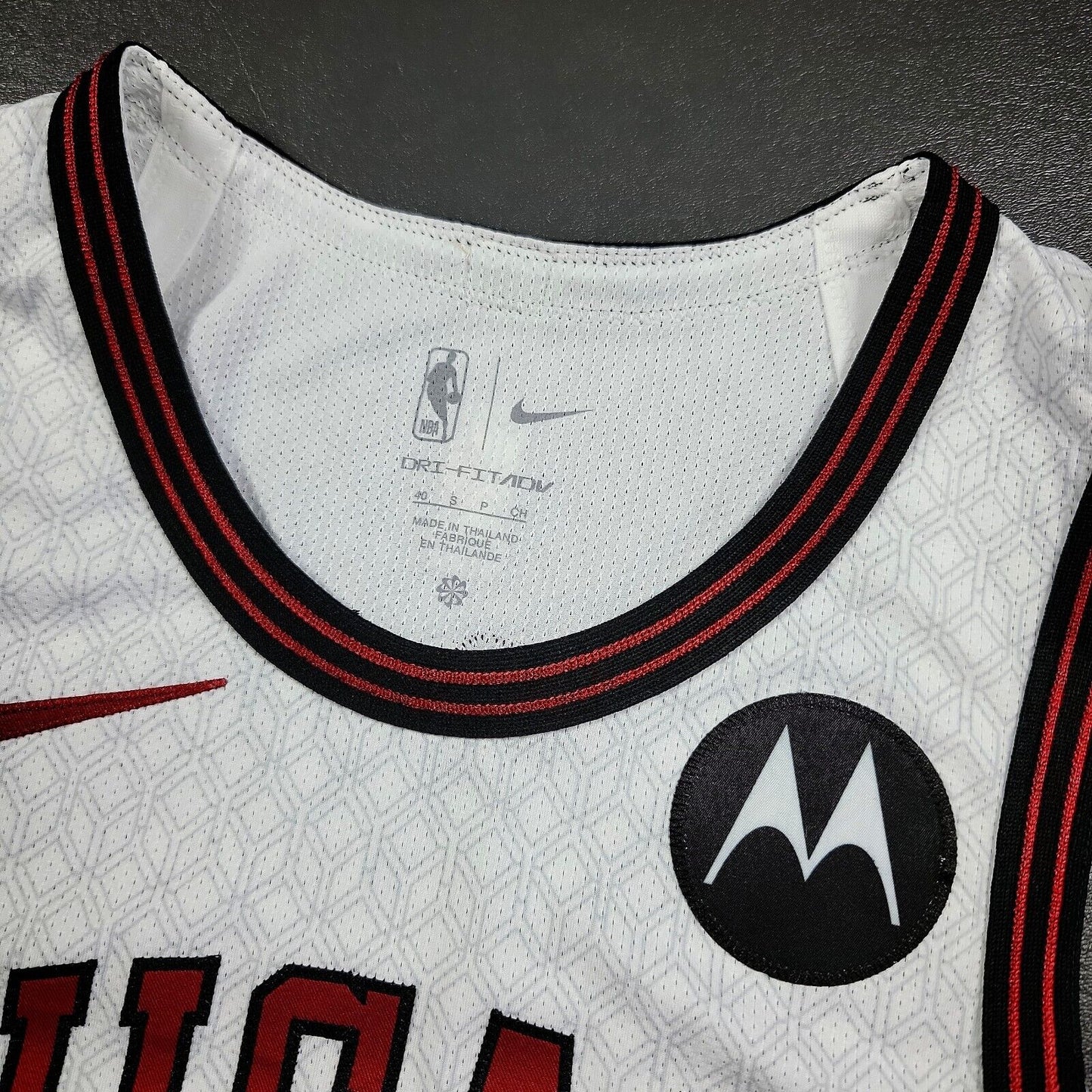 100% Authentic Alex Caruso Nike Bulls City Edition Jersey Size 40 S Motorola
