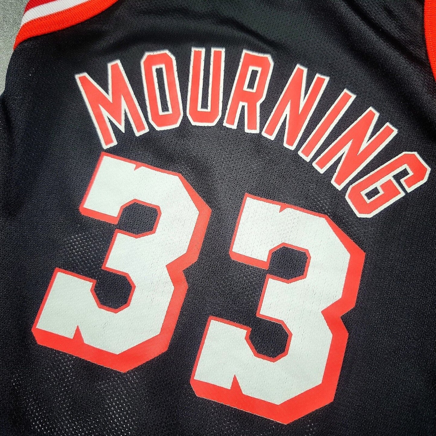 100% Authentic Alonzo Mourning Vintage Champion Heat Jersey Size S 6-8 Boys