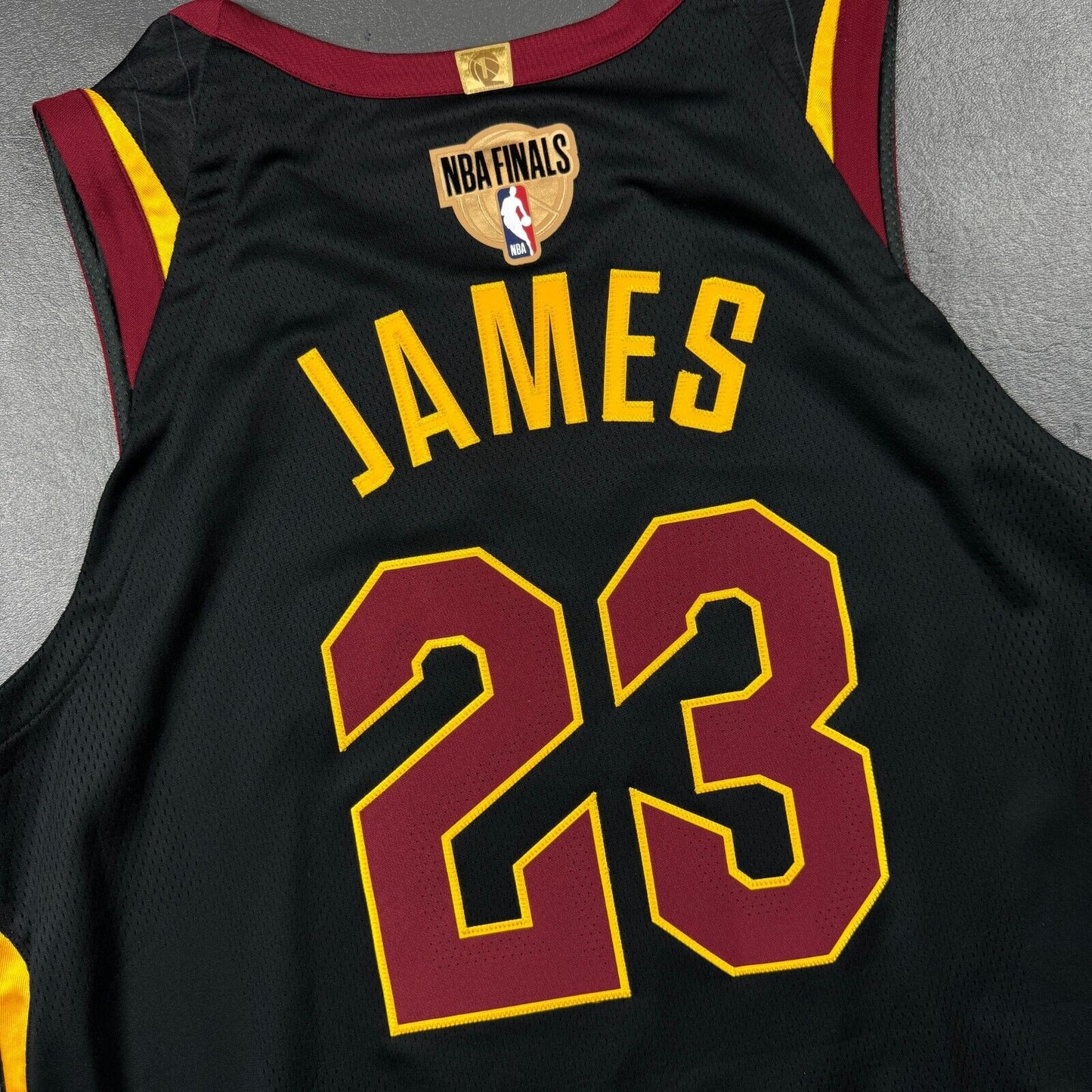 100% Authentic Lebron James Nike NBA Finals Cavaliers Statement Jersey 48 L Mens