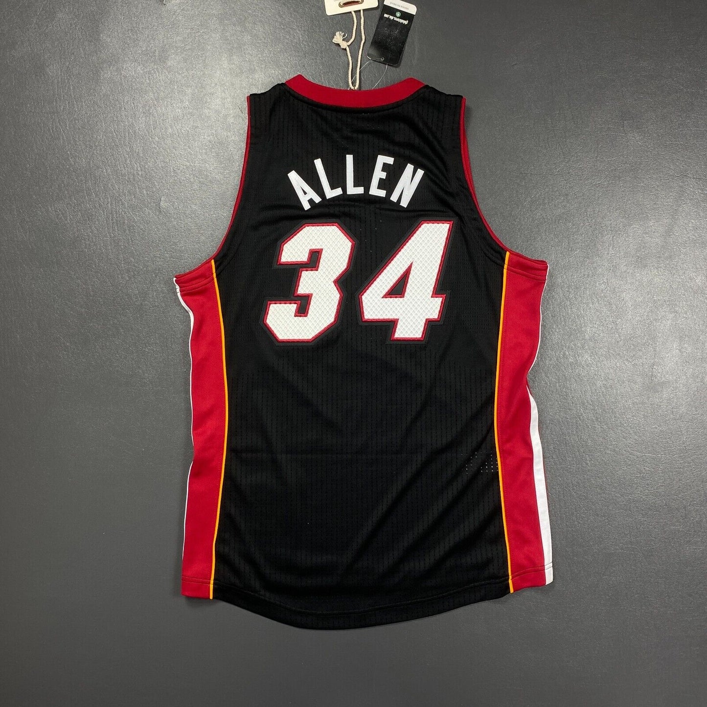 100% Authentic Ray Allen Mitchell & Ness 2013 Finals Miami Heat Jersey Size 40 M