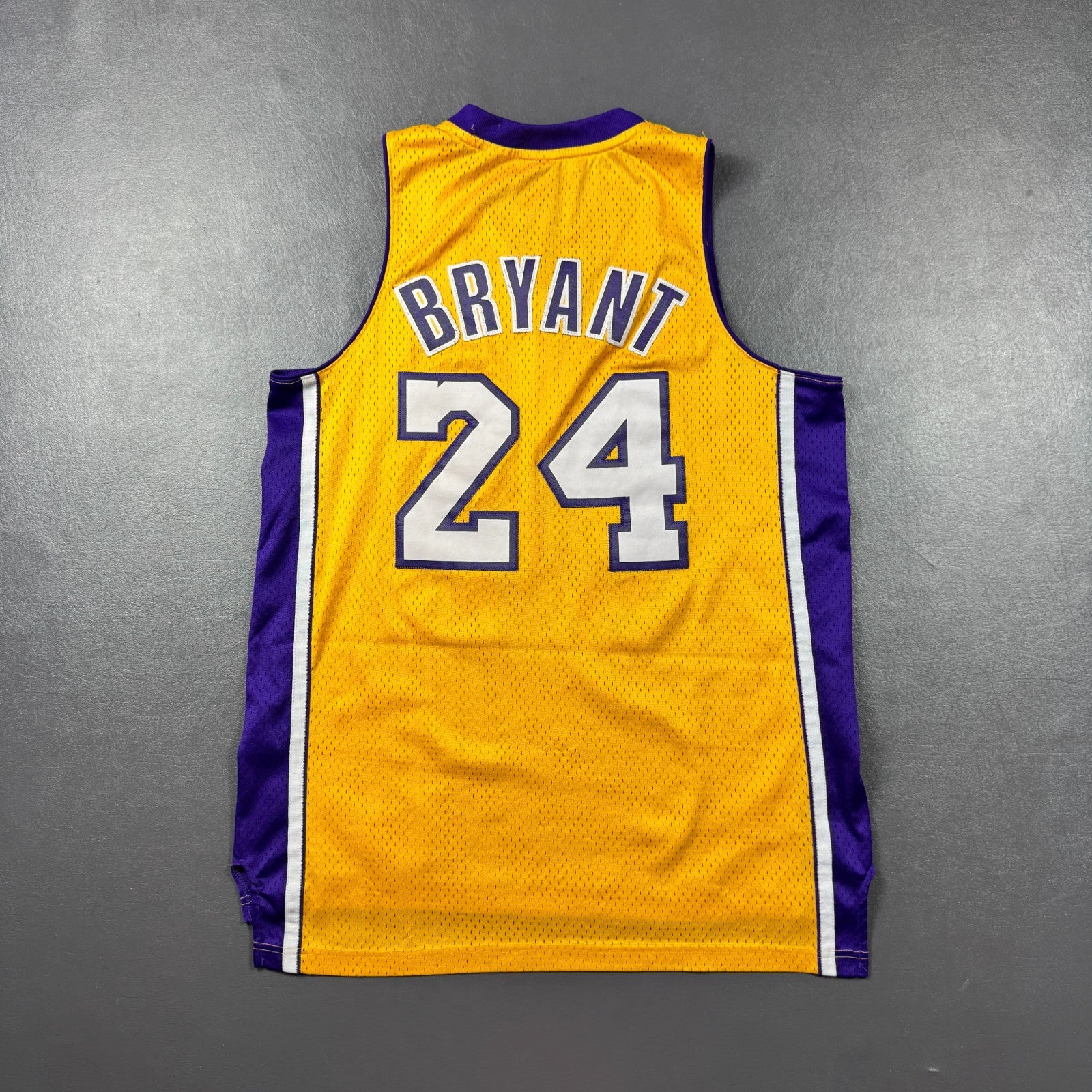 Lakers Kobe Bryant ユニフォーム 56 100% Authentic Kobe Bryant Adidas 2009 NBA Finals Lakers Jersey