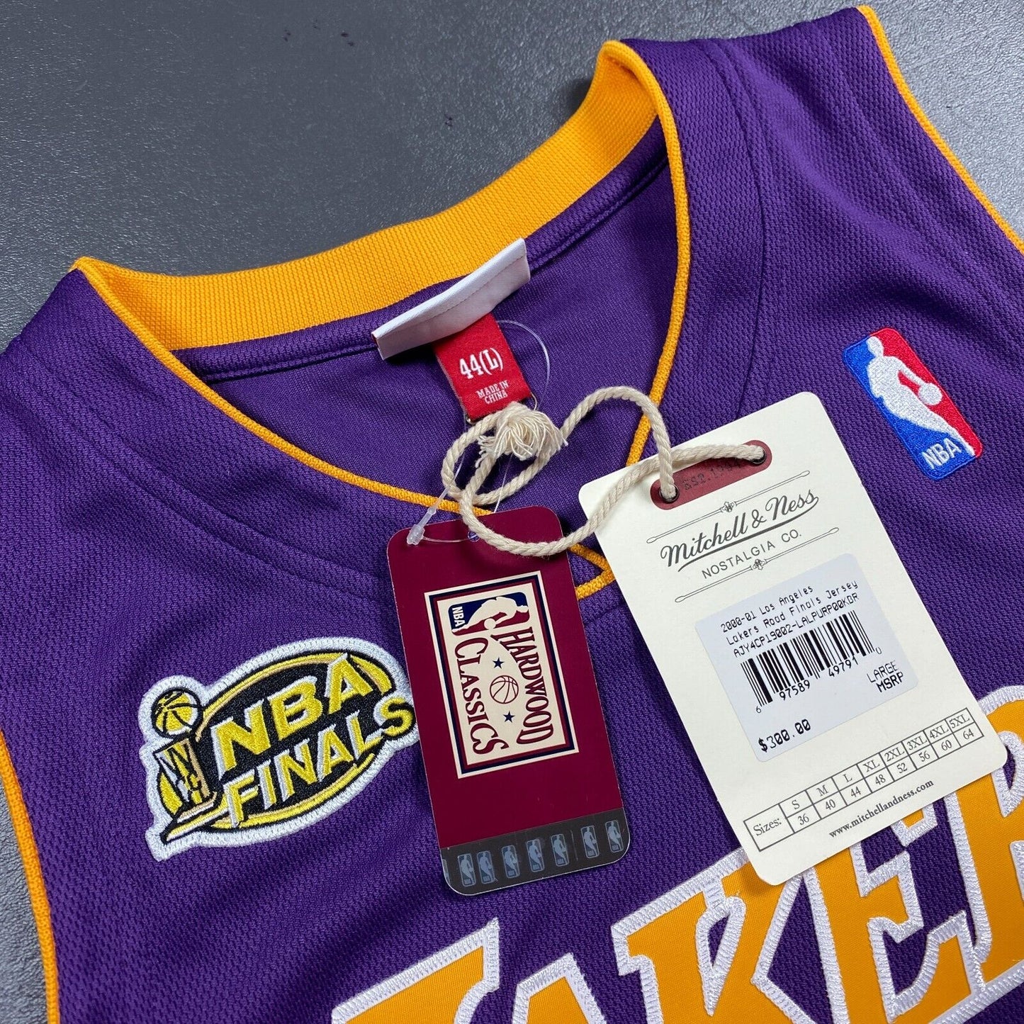 100% Authentic Kobe Bryant Mitchell Ness 00 01 Finals LA Lakers Jersey Size 44 L