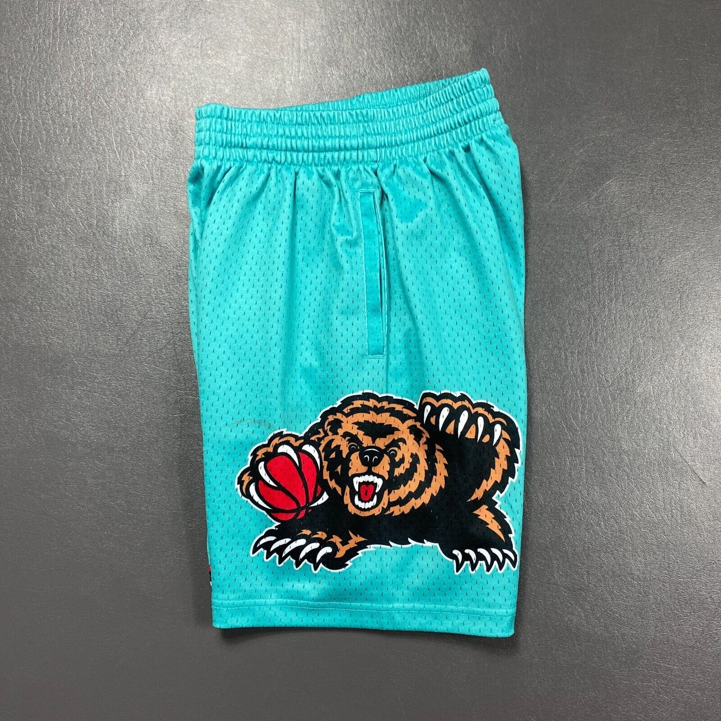 100% Authentic Vancouver Grizzlies Mitchell & Ness Shorts XS 32 Mens