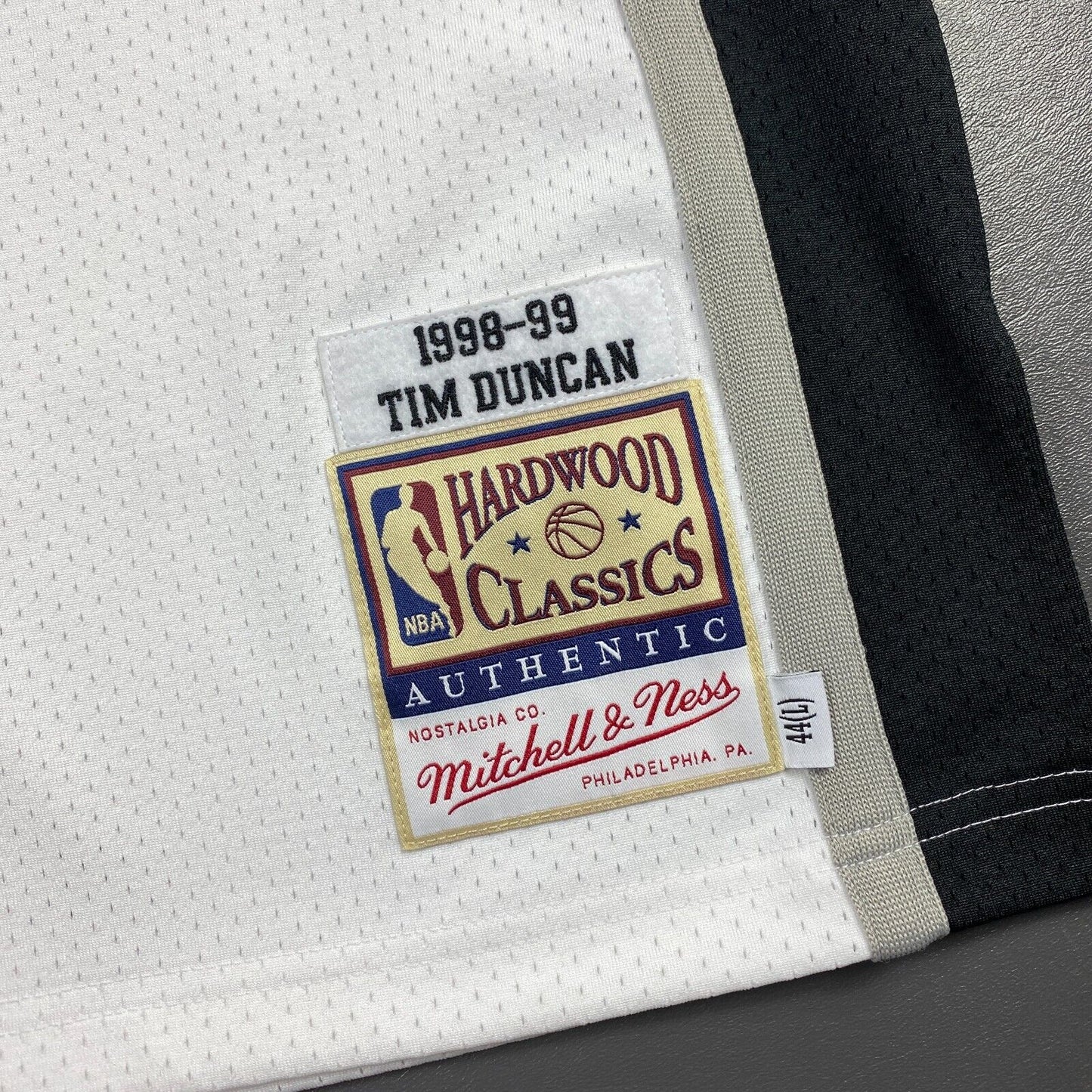 100% Authentic Tim Duncan Mitchell Ness 98 99 NBA Finals Jersey Size 44 L Mens